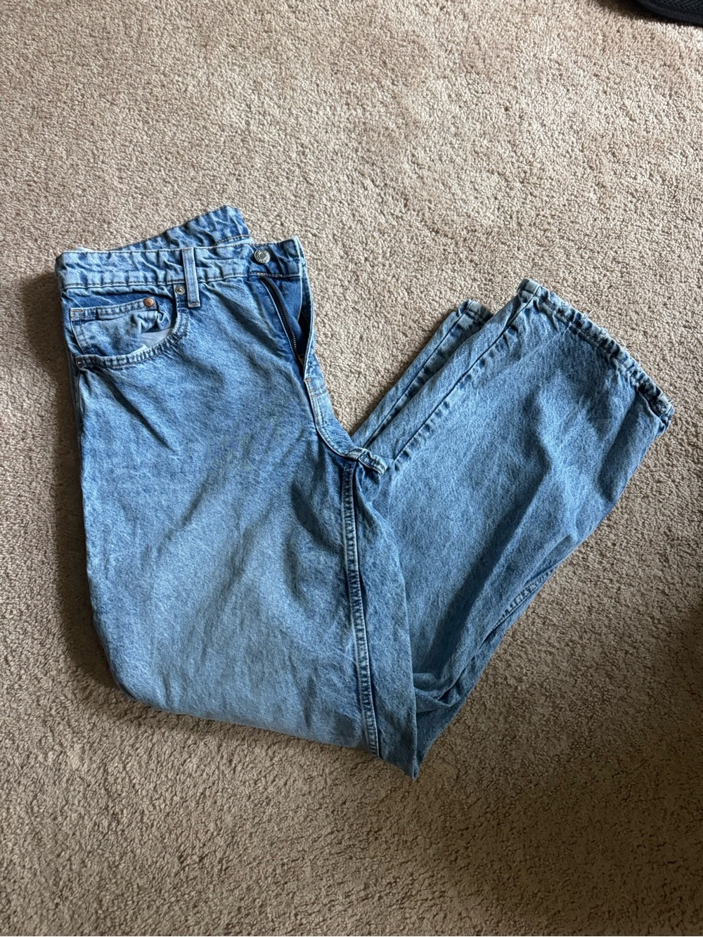 H&M Women’s Light Blue Straight Leg Jeans